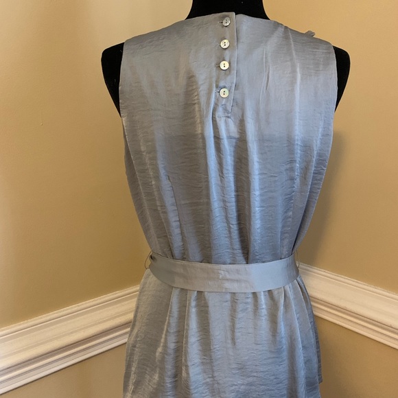 Gray ruffle front sleeveless top - Picture 7 of 7